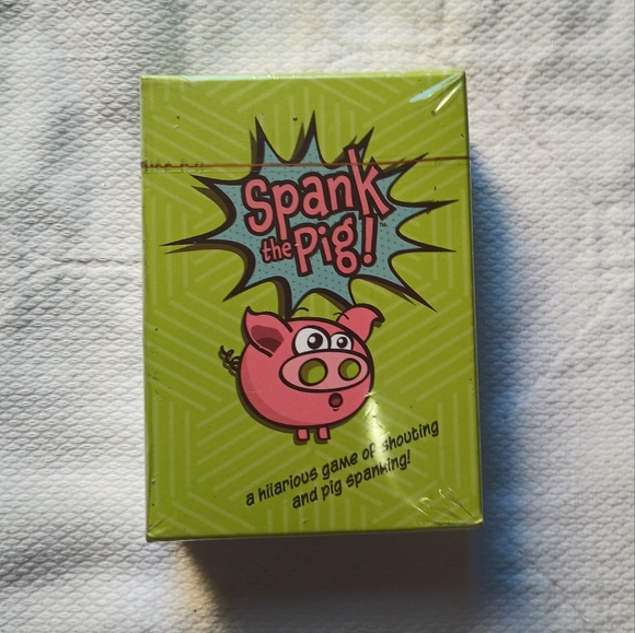 Spank The Pig Card Game 2-7 players Ages 6+ (5 min.) - Picture 1 of 4